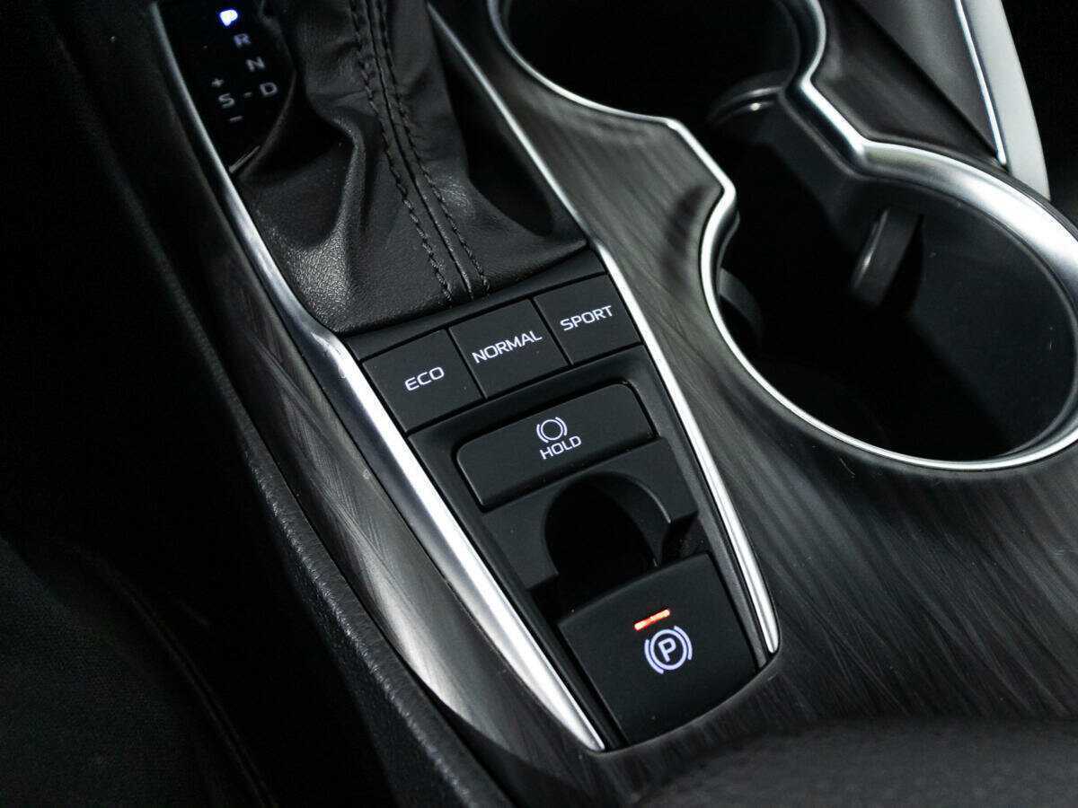 Toyota Camry 2022 года с пробегом. Фото: #18