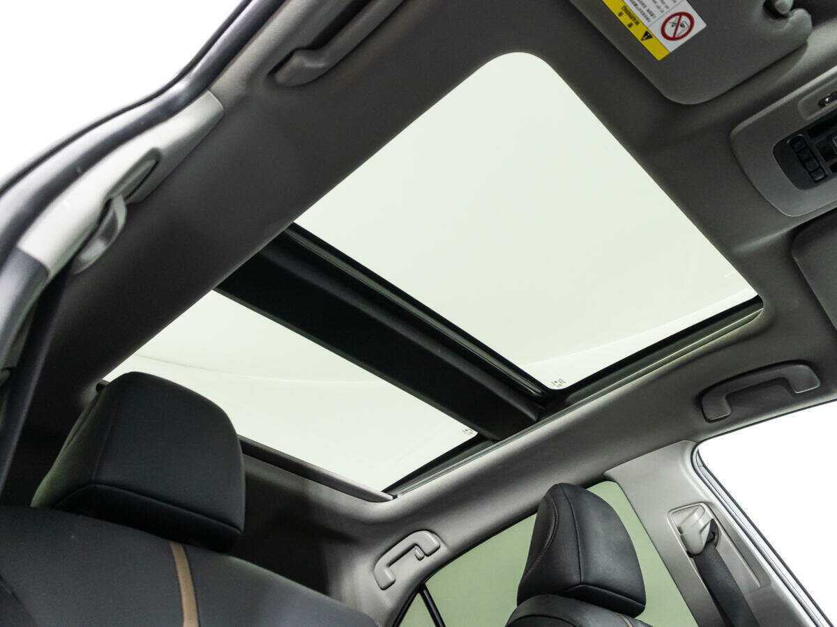 Toyota Camry 2022 года с пробегом. Фото: #20