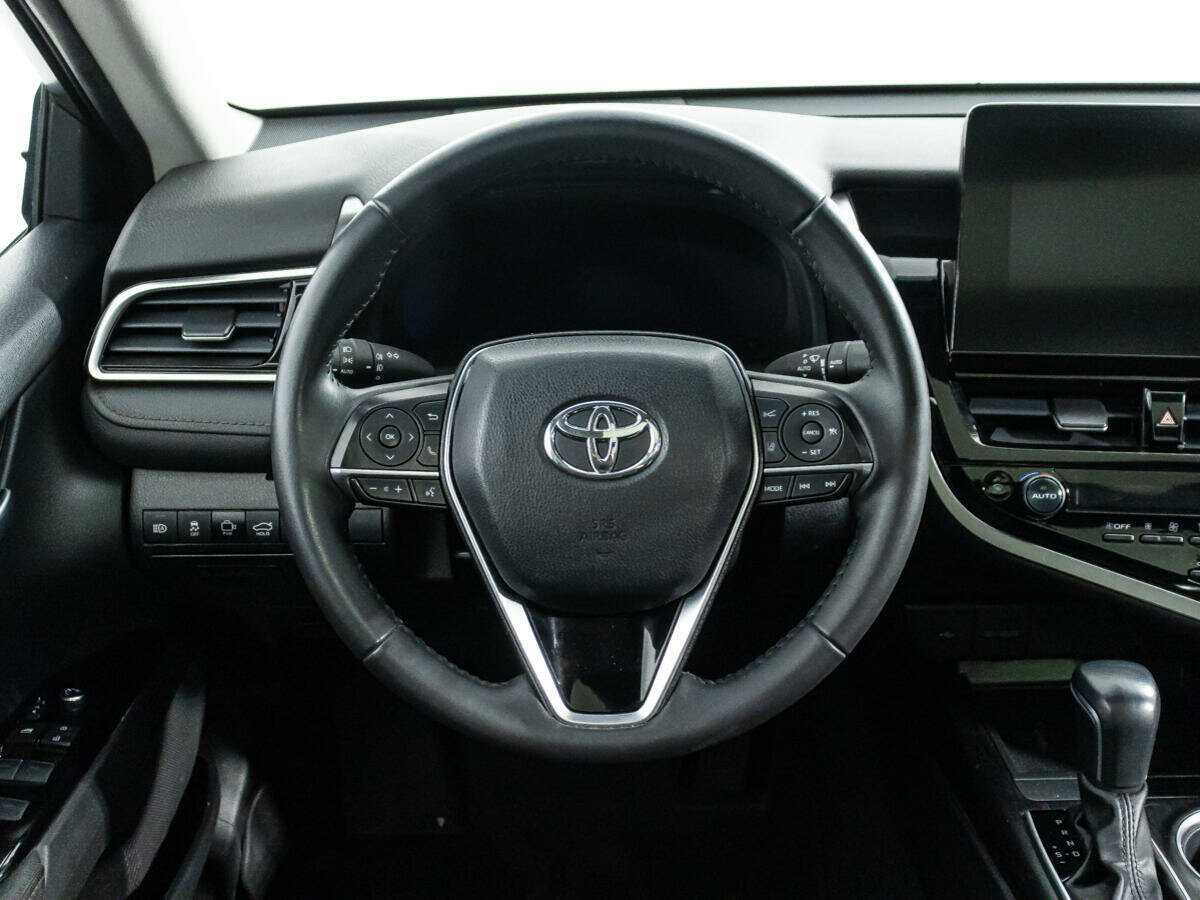 Toyota Camry 2022 года с пробегом. Фото: #21