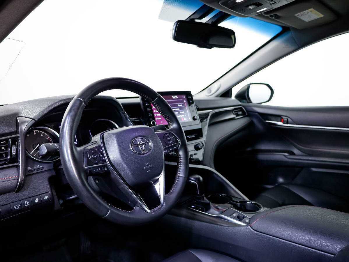 Toyota Camry 2021 года с пробегом. Фото: #9