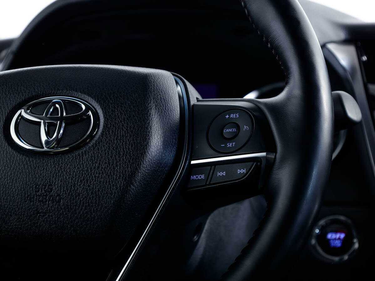 Toyota Camry 2021 года с пробегом. Фото: #17