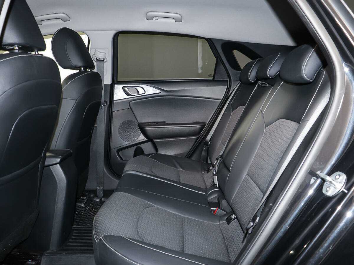 Б/У Киа Сид 2018 года. Фото: #8