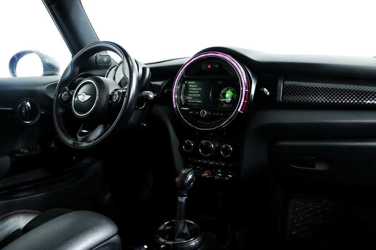 Mini Hatch 2017 года с пробегом. Фото: #8