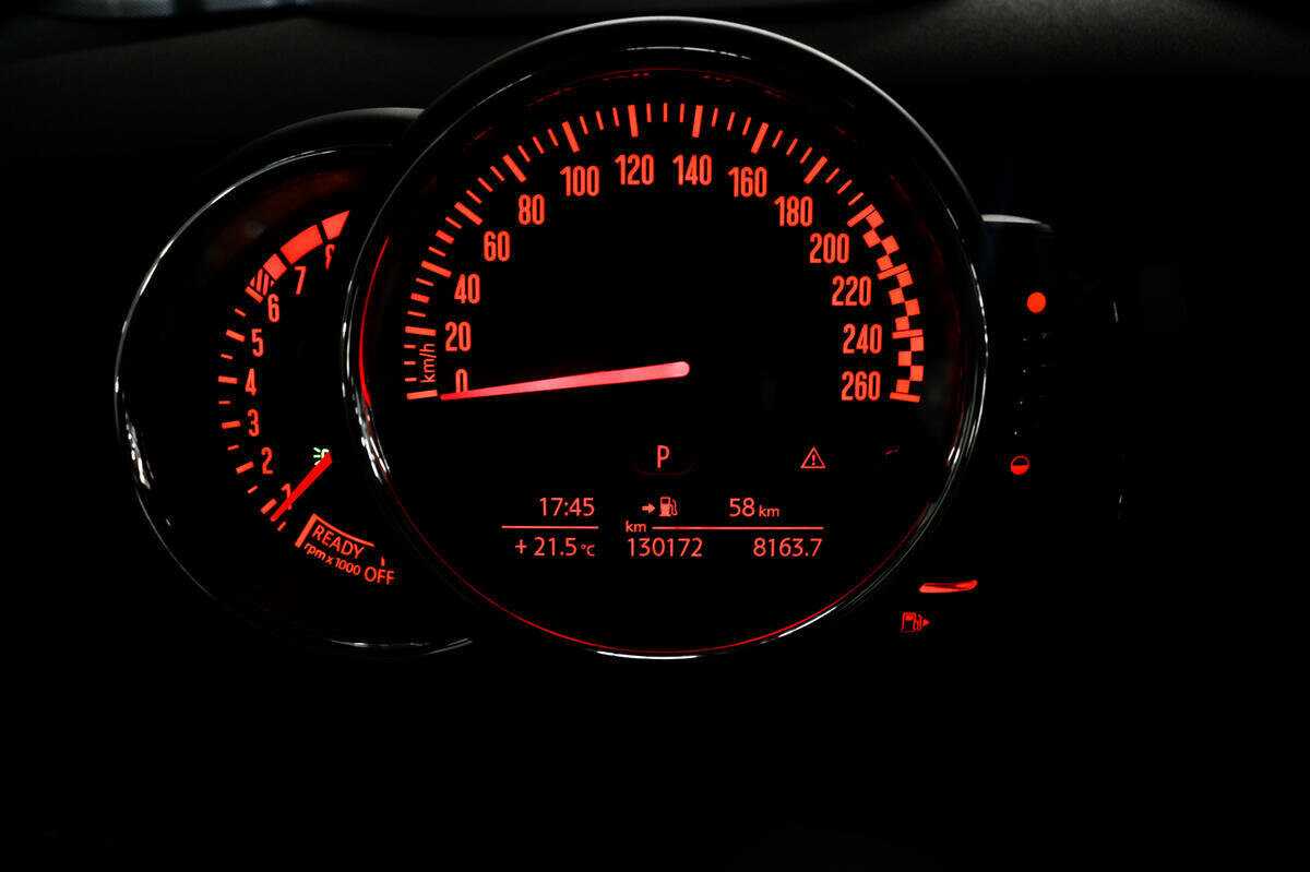 Mini Hatch 2017 года с пробегом. Фото: #9