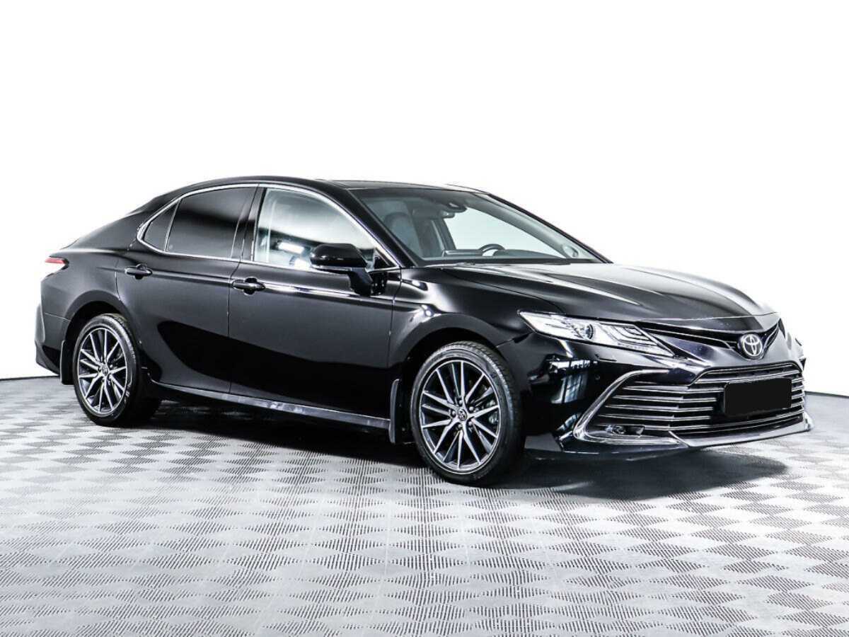 Toyota Camry 2021 года с пробегом. Фото: #2