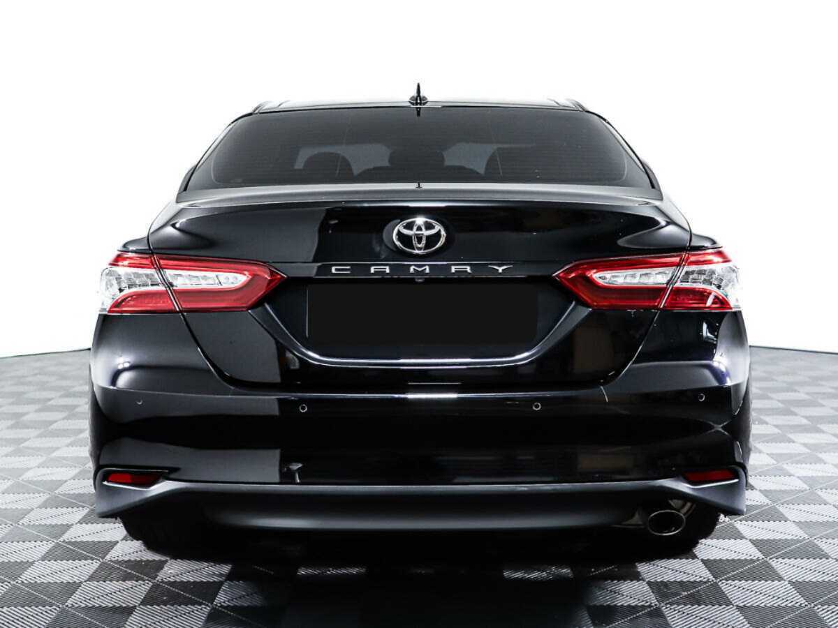 Toyota Camry 2021 года с пробегом. Фото: #5