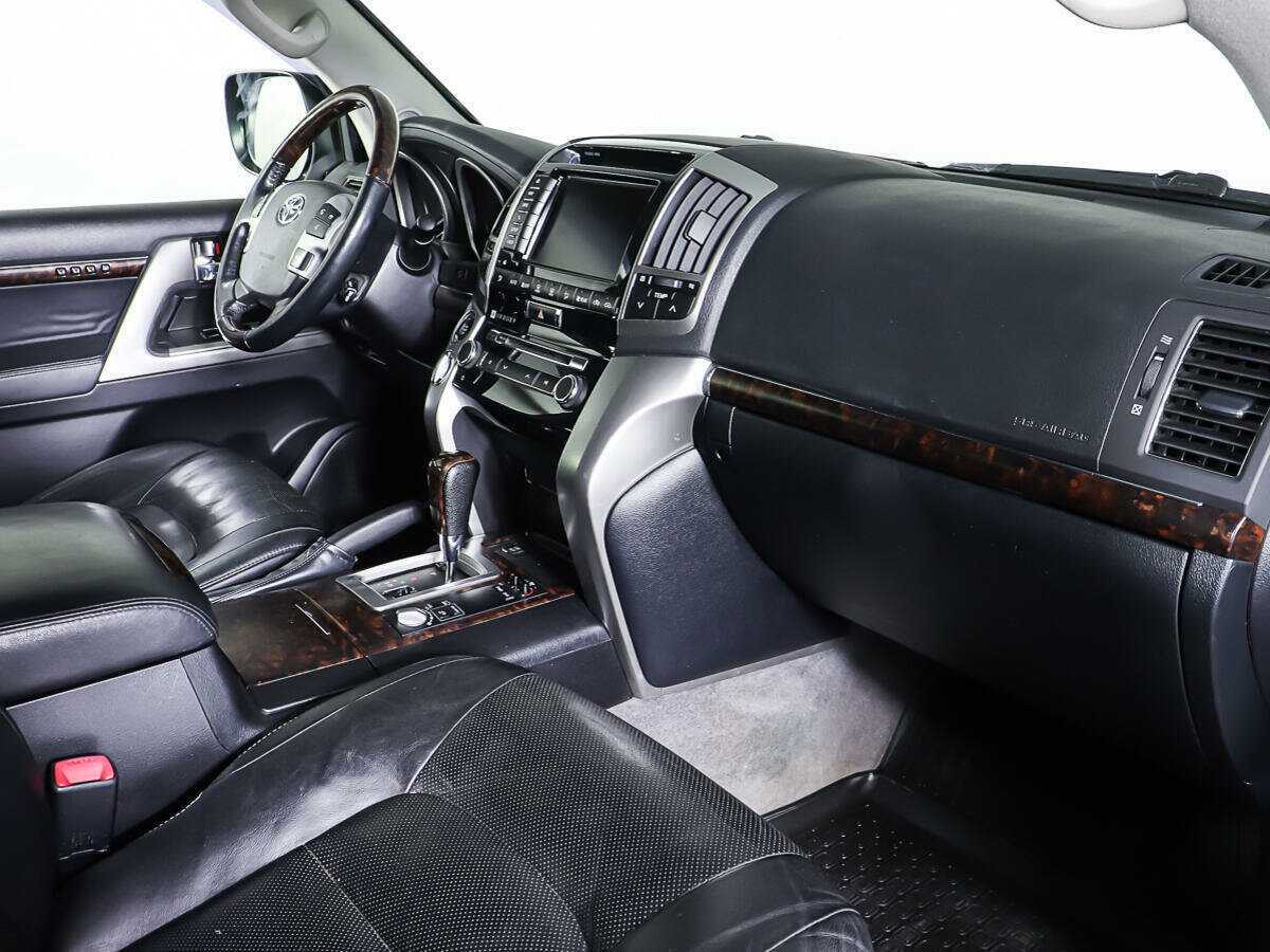 Toyota Land Cruiser 2012 года с пробегом. Фото: #11
