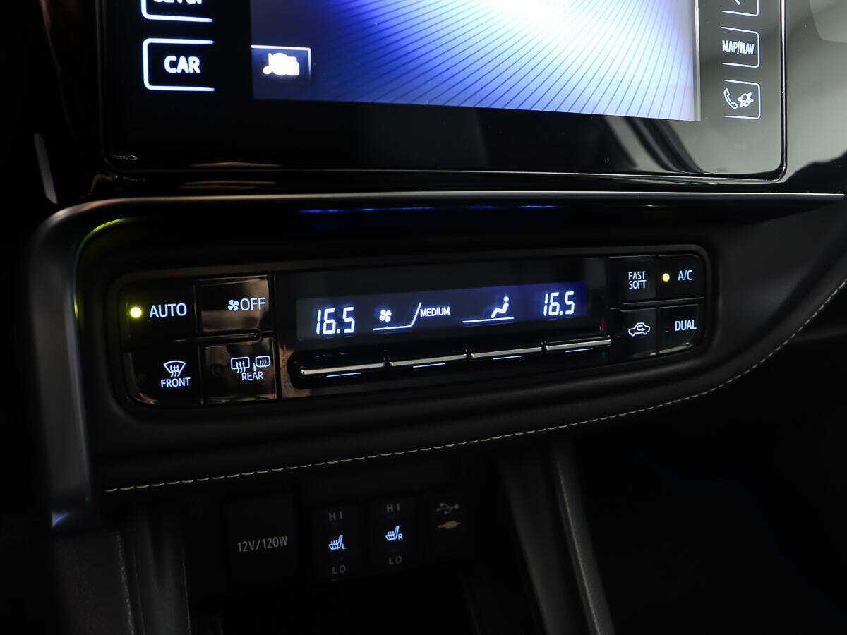 Б/У Тойота Королла 2017 года. Фото: #14