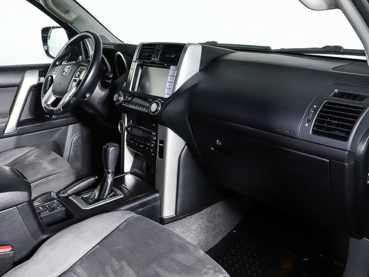Toyota Land Cruiser Prado 2010 года с пробегом. Фото: #10