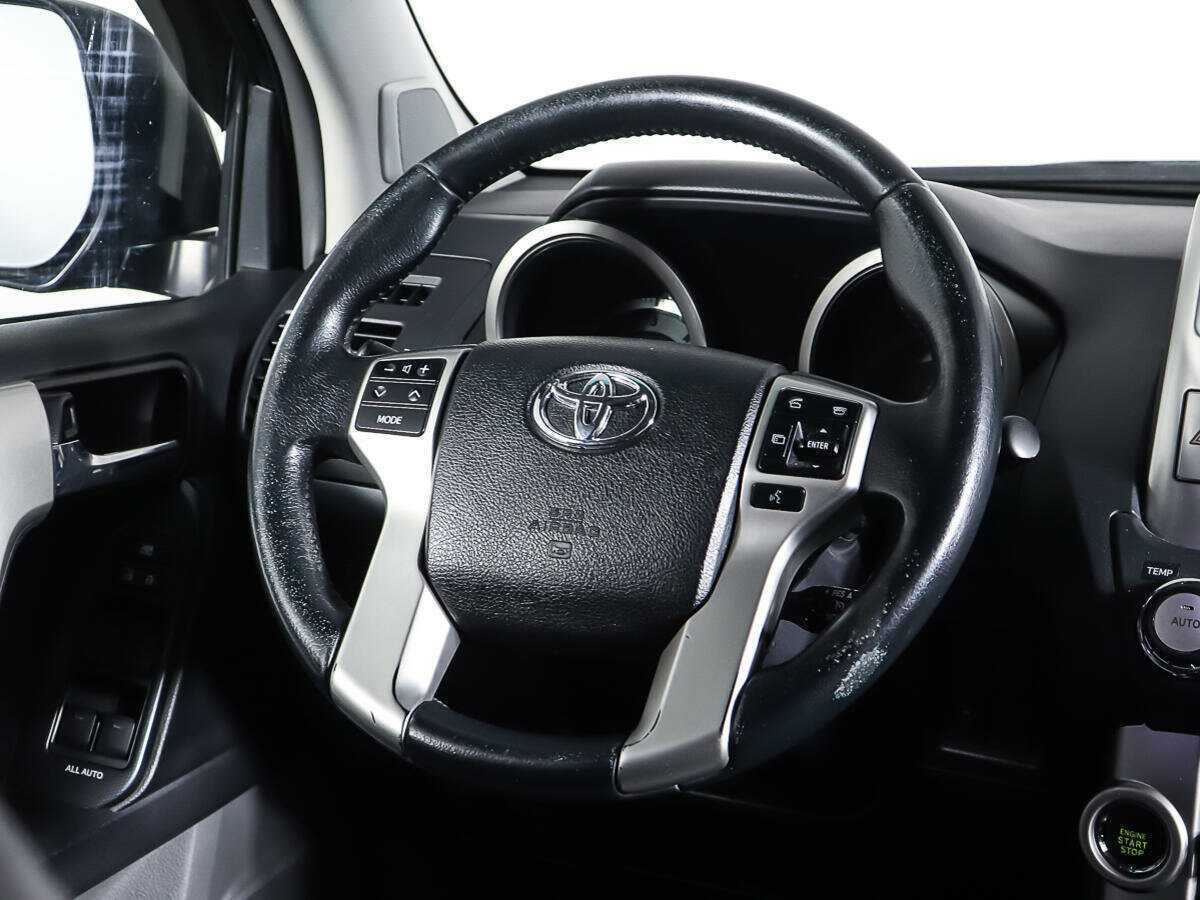 Toyota Land Cruiser Prado 2010 года с пробегом. Фото: #16