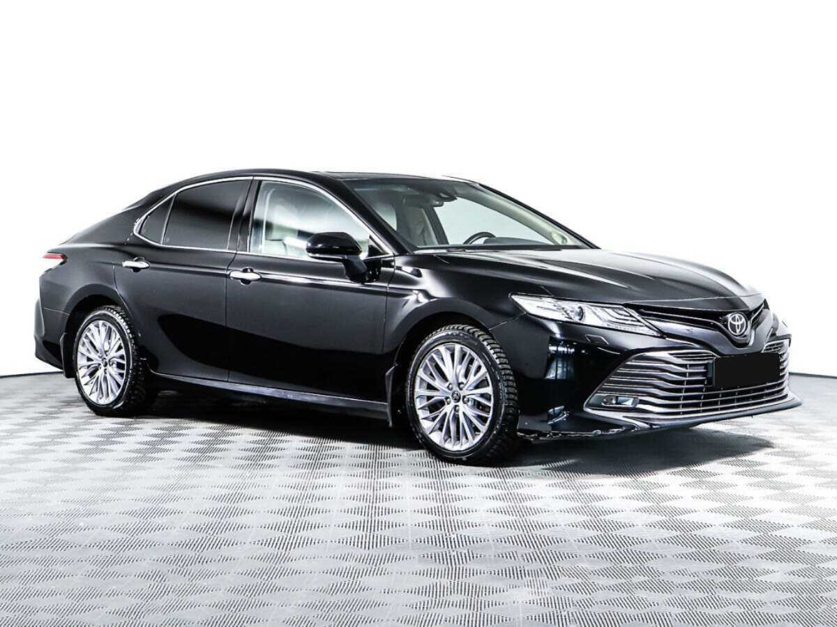 Toyota Camry 2019 года с пробегом. Фото: #2
