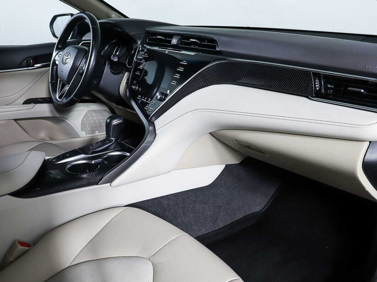 Toyota Camry 2019 года с пробегом. Фото: #8