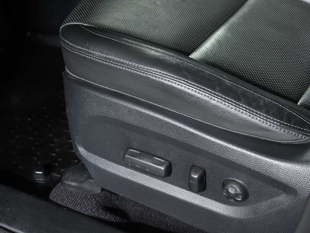 Б/У Хендай Санта Фе 2016 года. Фото: #12