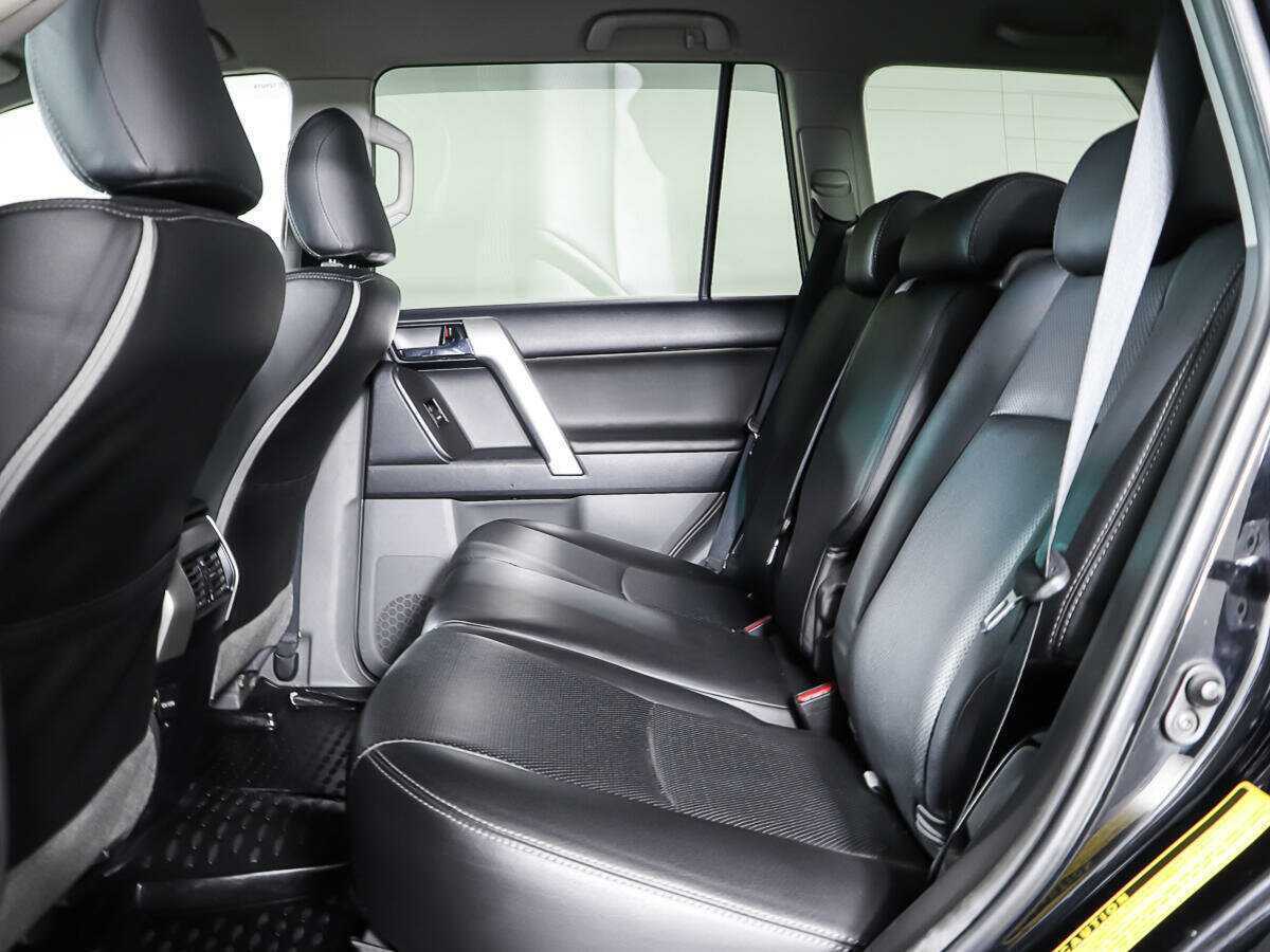 Toyota Land Cruiser Prado 2010 года с пробегом. Фото: #9