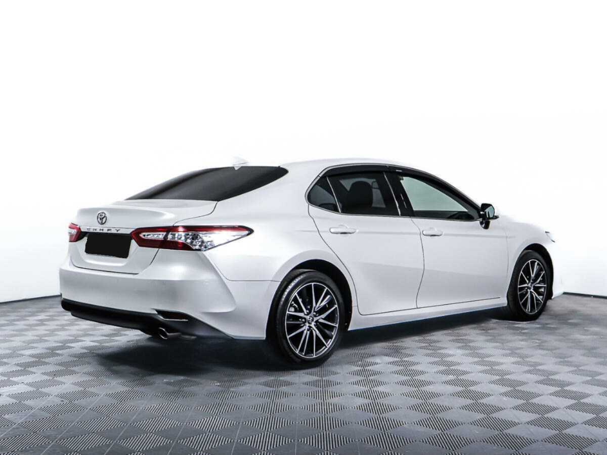 Toyota Camry 2021 года с пробегом. Фото: #4