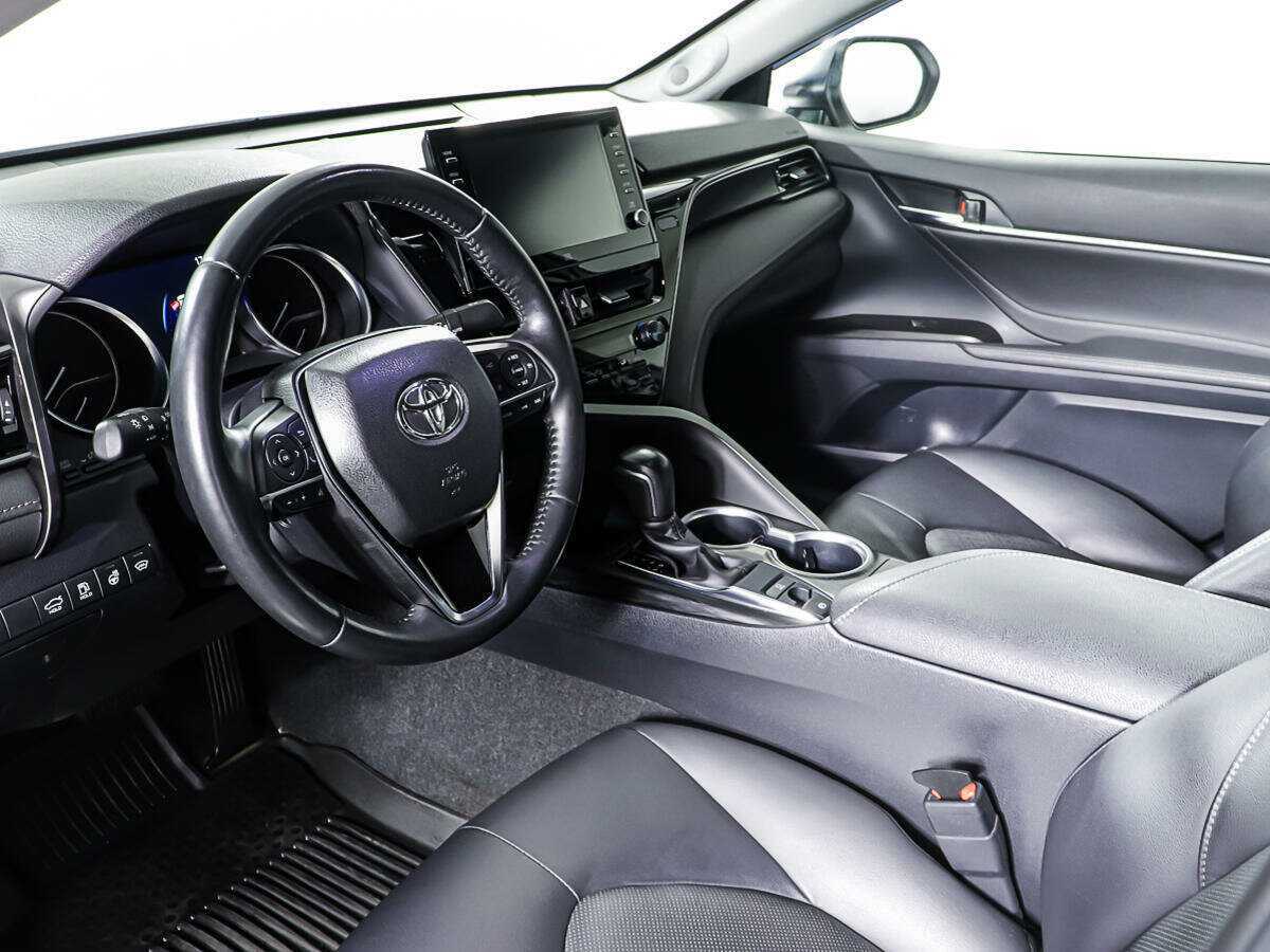 Toyota Camry 2021 года с пробегом. Фото: #12