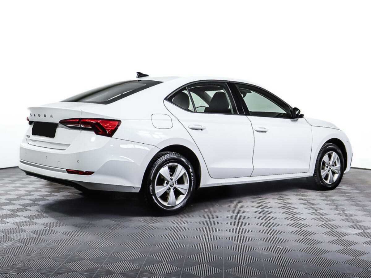 Skoda Octavia 2021 года с пробегом. Фото: #3