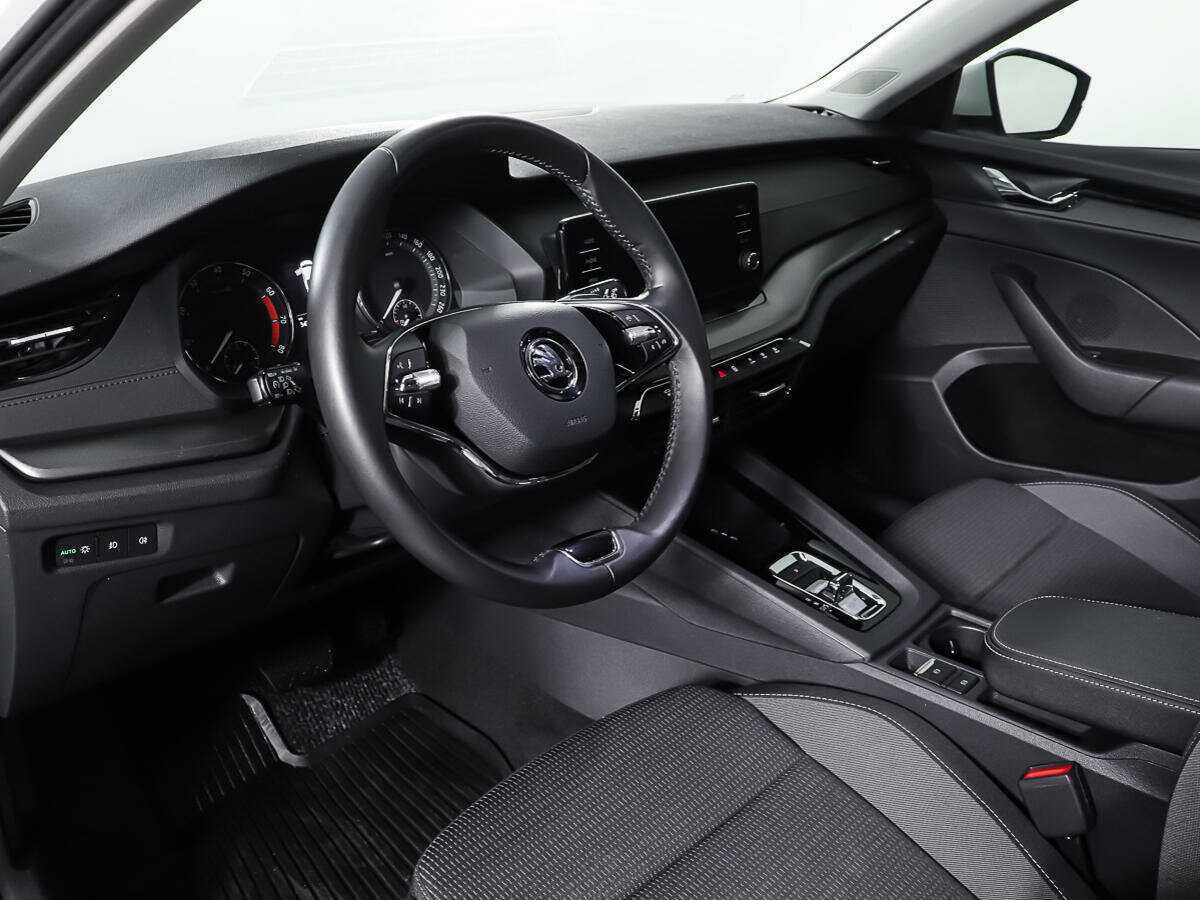 Skoda Octavia 2021 года с пробегом. Фото: #11