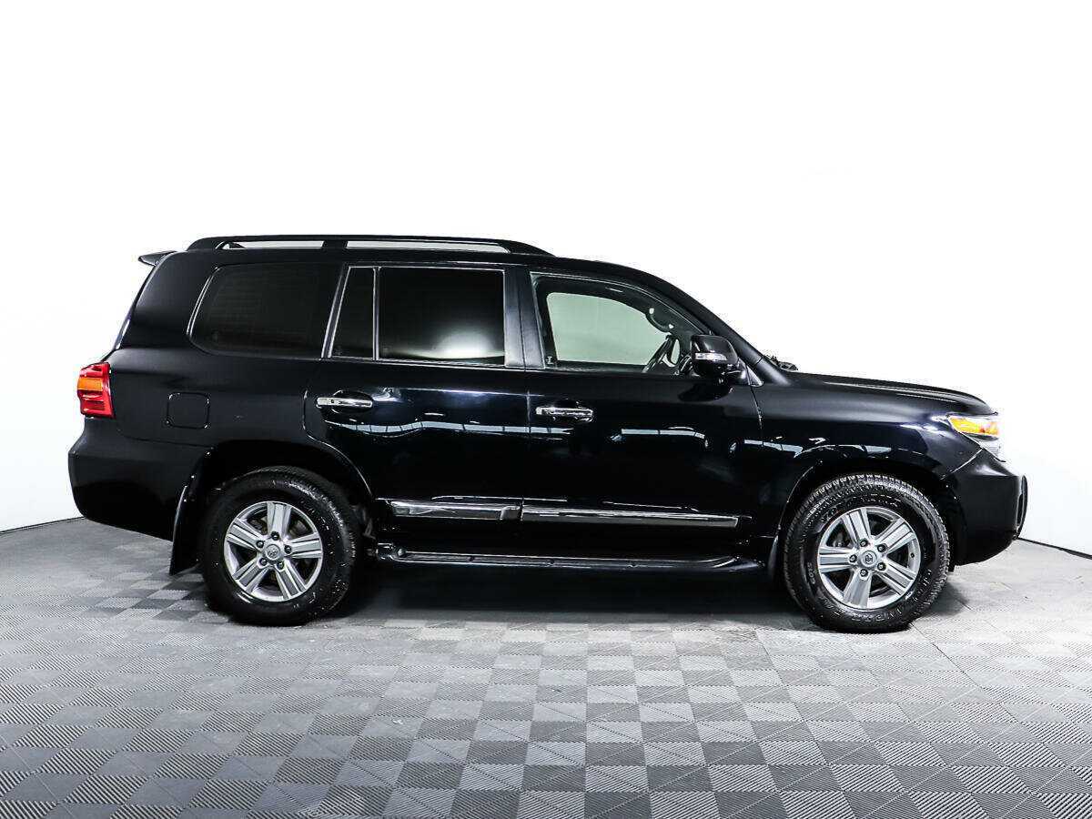 Toyota Land Cruiser 2014 года с пробегом. Фото: #3