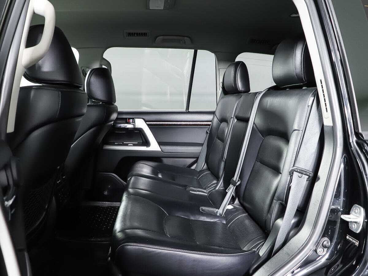 Toyota Land Cruiser 2012 года с пробегом. Фото: #9