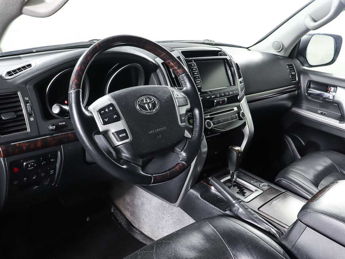 Toyota Land Cruiser 2012 года с пробегом. Фото: #13