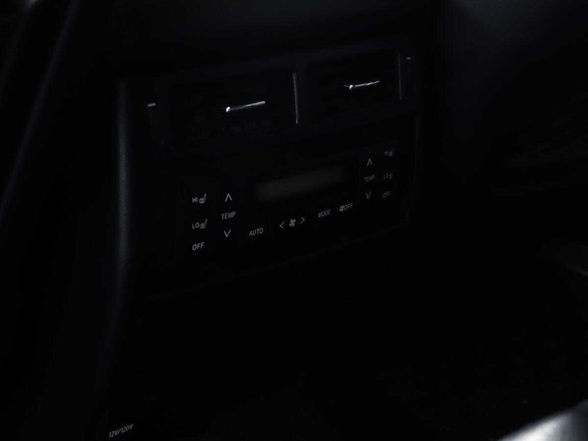 Toyota Land Cruiser 2012 года с пробегом. Фото: #18