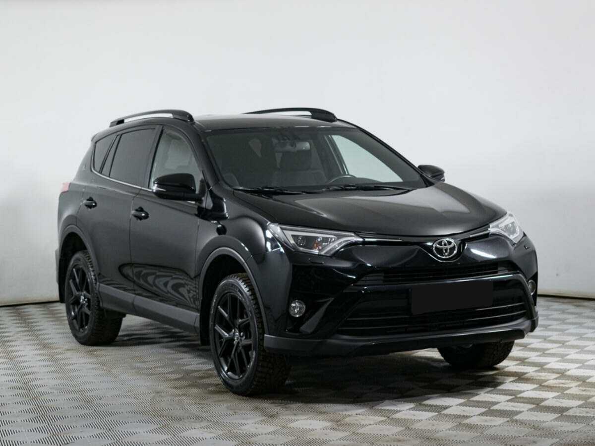 Toyota RAV4 2018 года с пробегом. Фото: #2