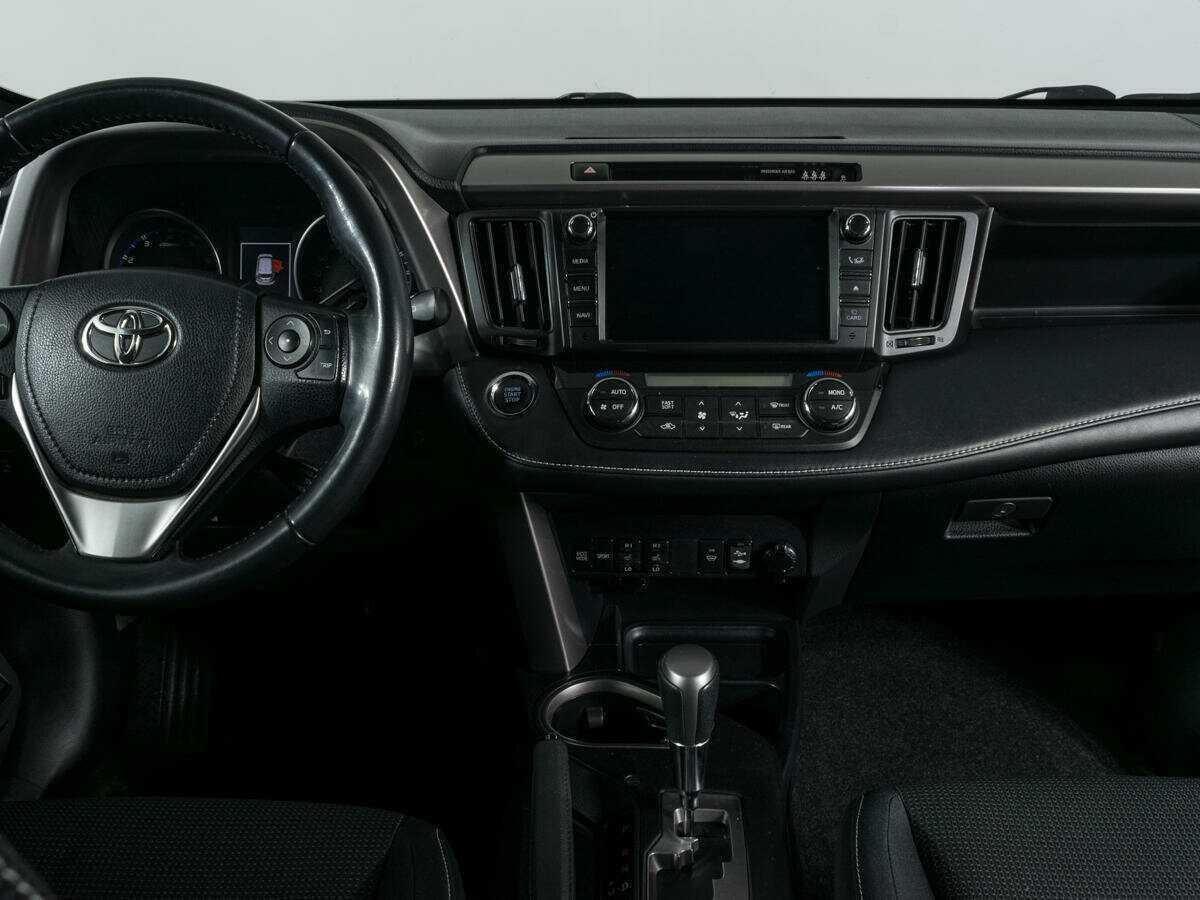 Toyota RAV4 2018 года с пробегом. Фото: #9