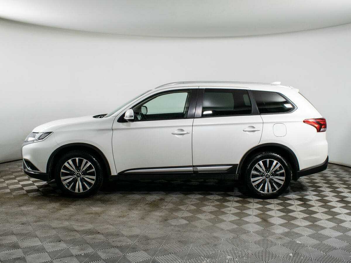 Mitsubishi Outlander 2020 года с пробегом. Фото: #7