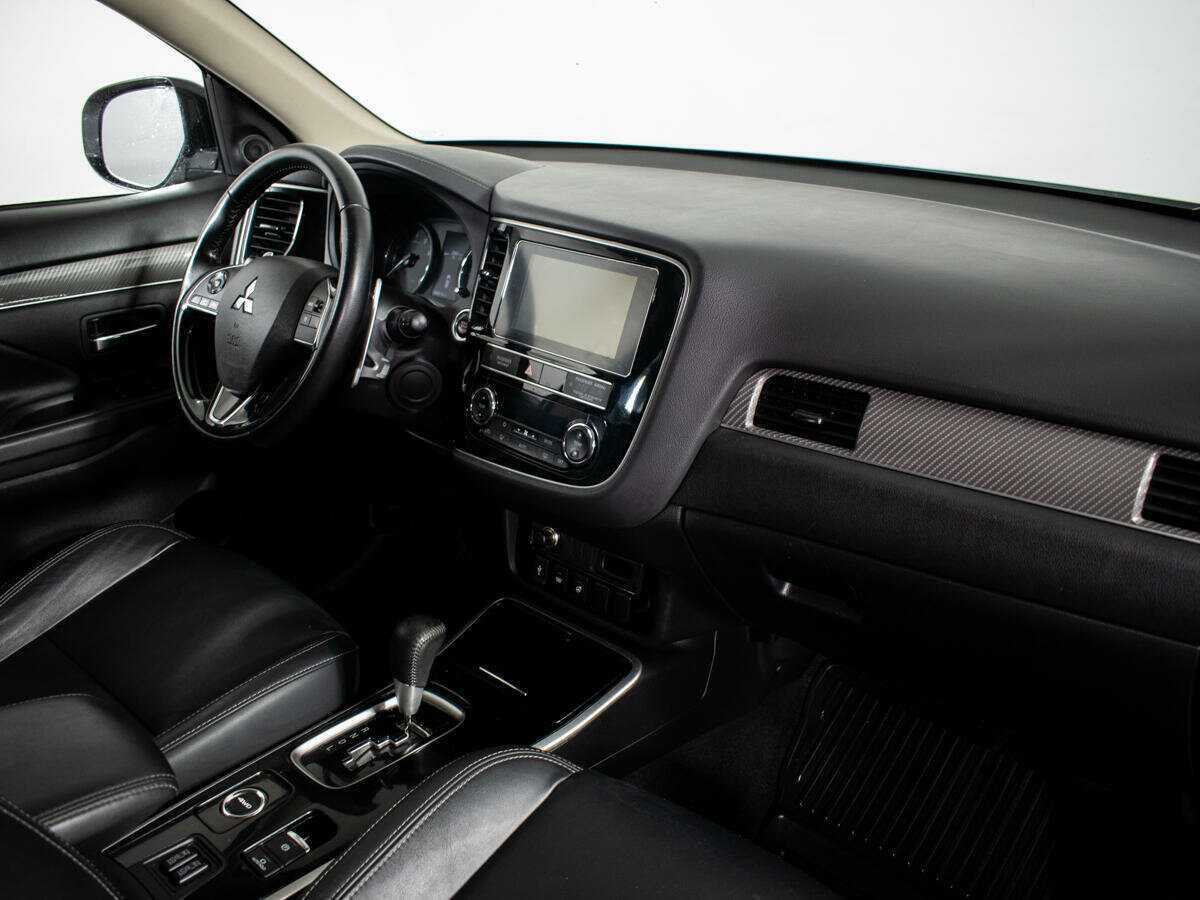 Mitsubishi Outlander 2020 года с пробегом. Фото: #8