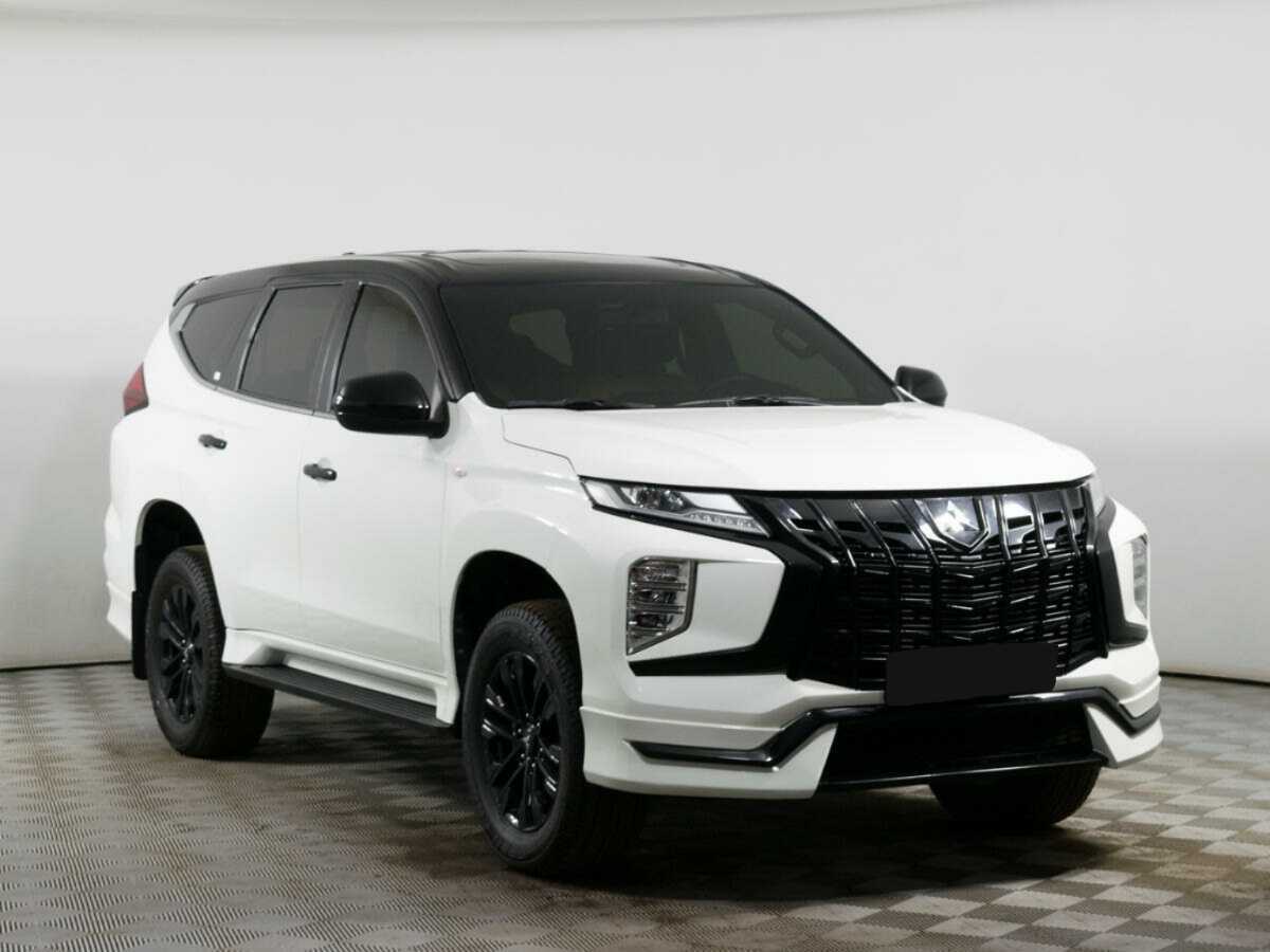 Mitsubishi Montero Sport 2022 года с пробегом. Фото: #1
