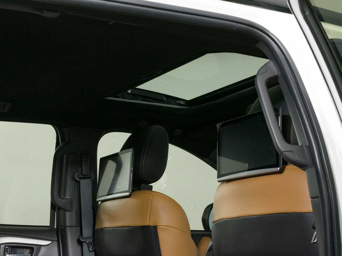 Mitsubishi Montero Sport 2022 года с пробегом. Фото: #12