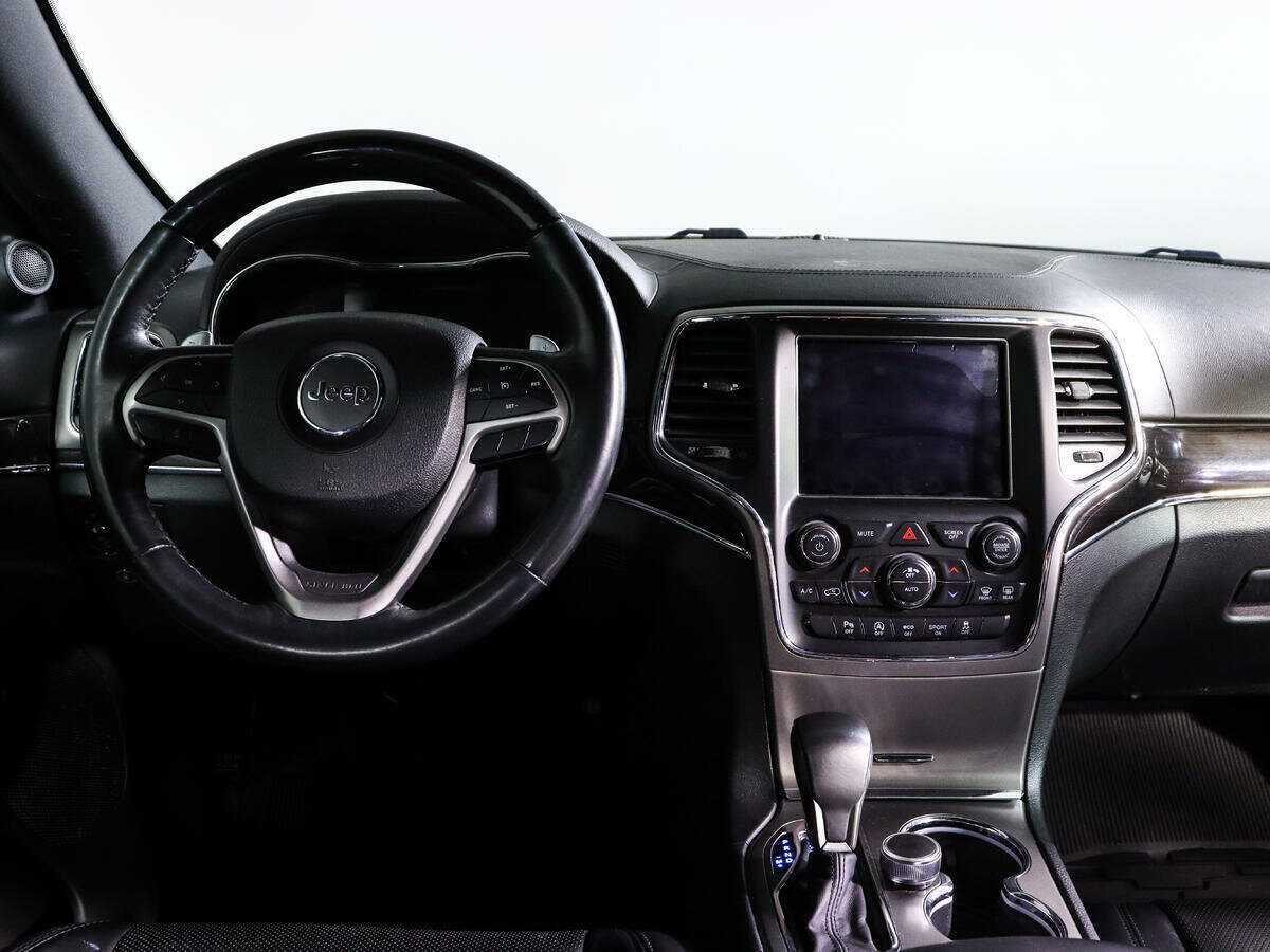 Jeep Grand Cherokee 2017 года с пробегом. Фото: #9