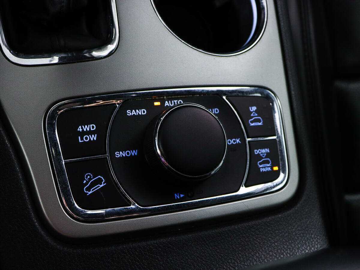 Jeep Grand Cherokee 2017 года с пробегом. Фото: #15