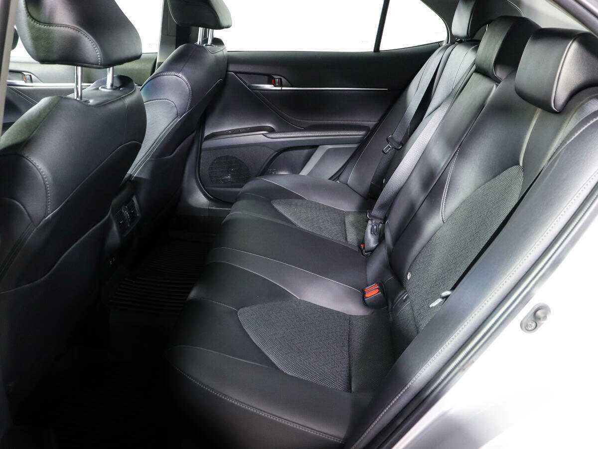 Toyota Camry 2021 года с пробегом. Фото: #7