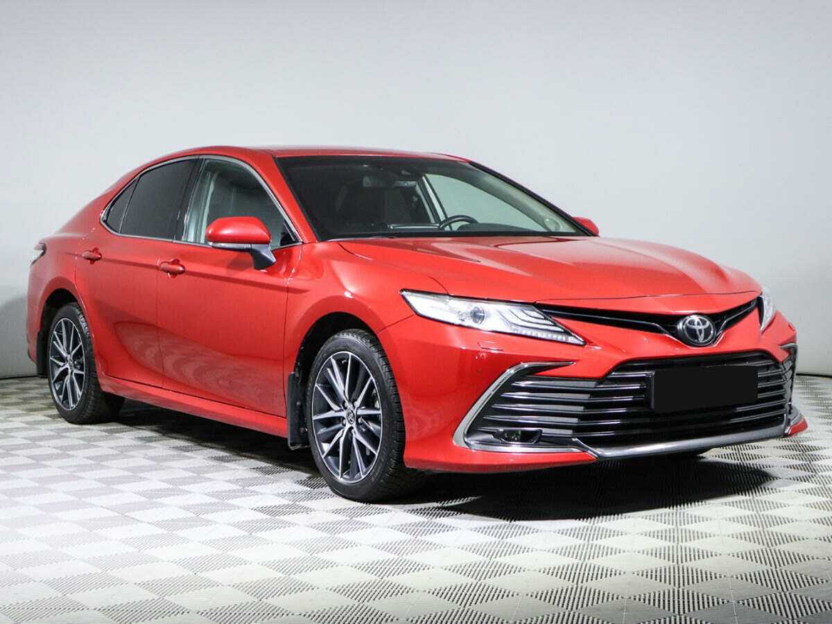 Toyota Camry 2021 года с пробегом. Фото: #2