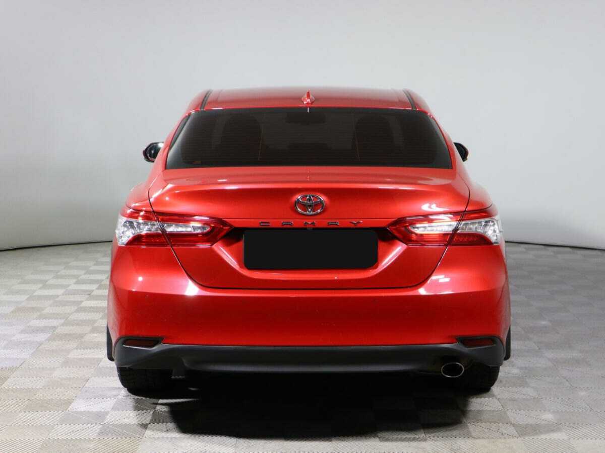 Toyota Camry 2021 года с пробегом. Фото: #4