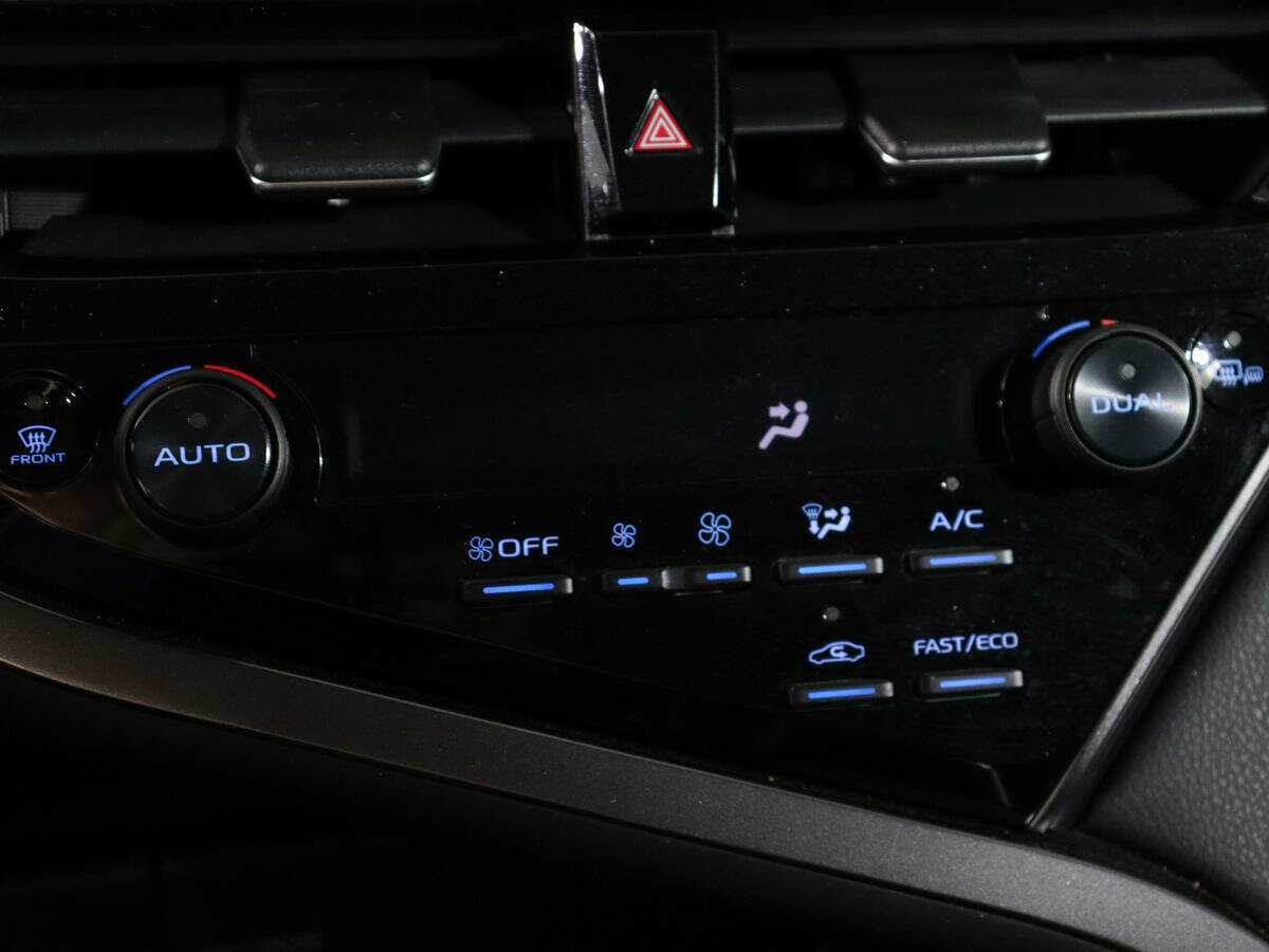 Toyota Camry 2021 года с пробегом. Фото: #16