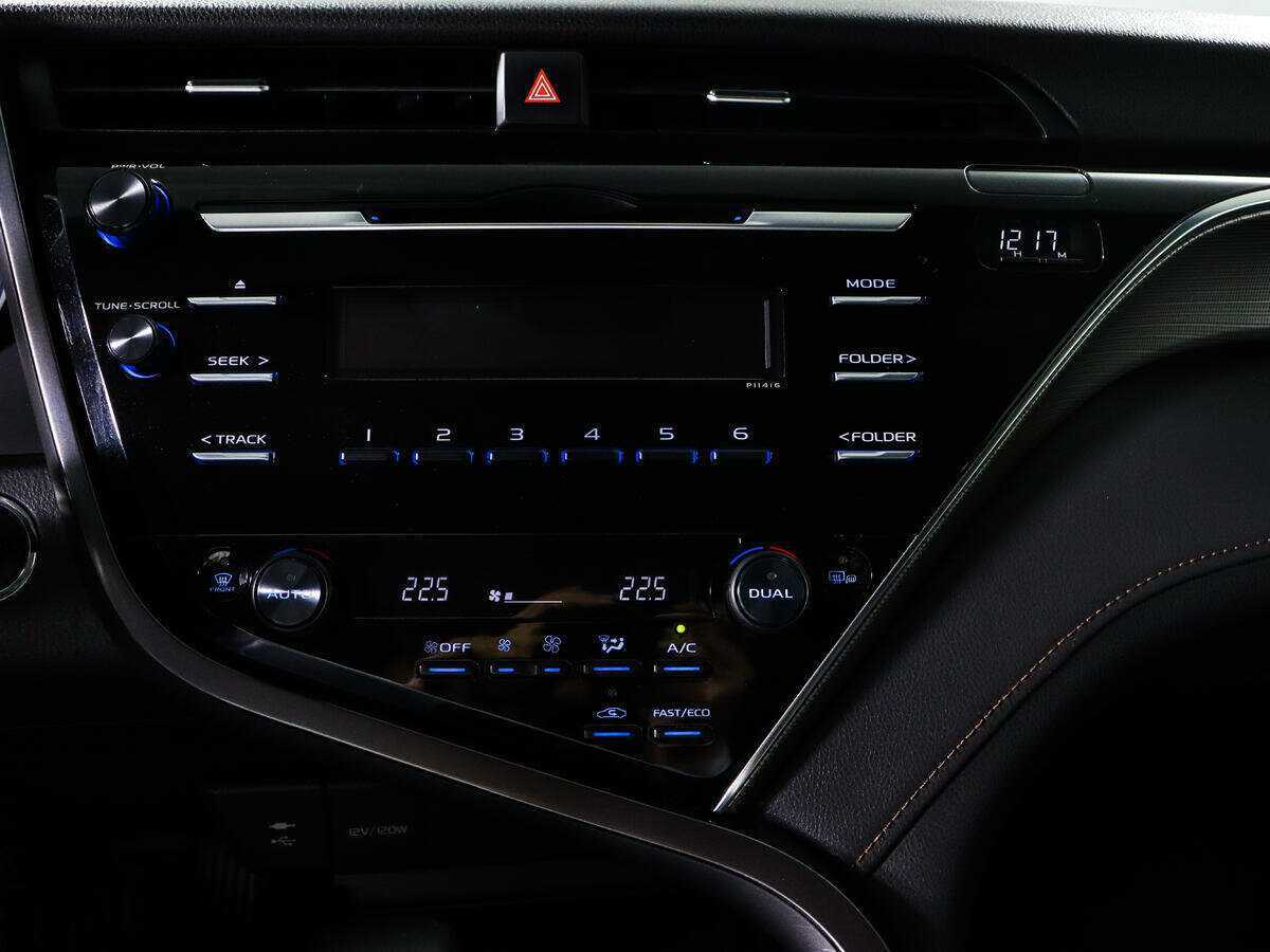 Toyota Camry 2021 года с пробегом. Фото: #12