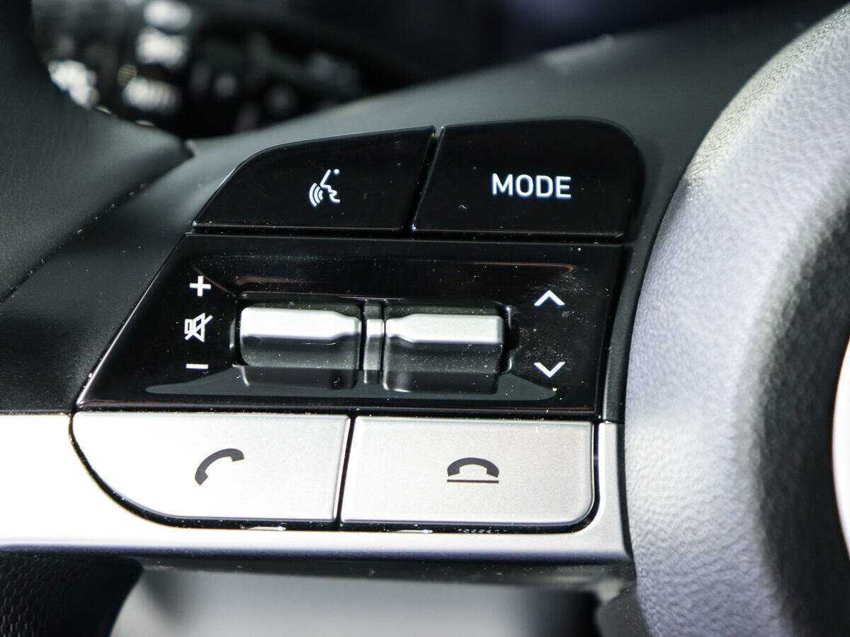 Hyundai Elantra 2022 года с пробегом. Фото: #19