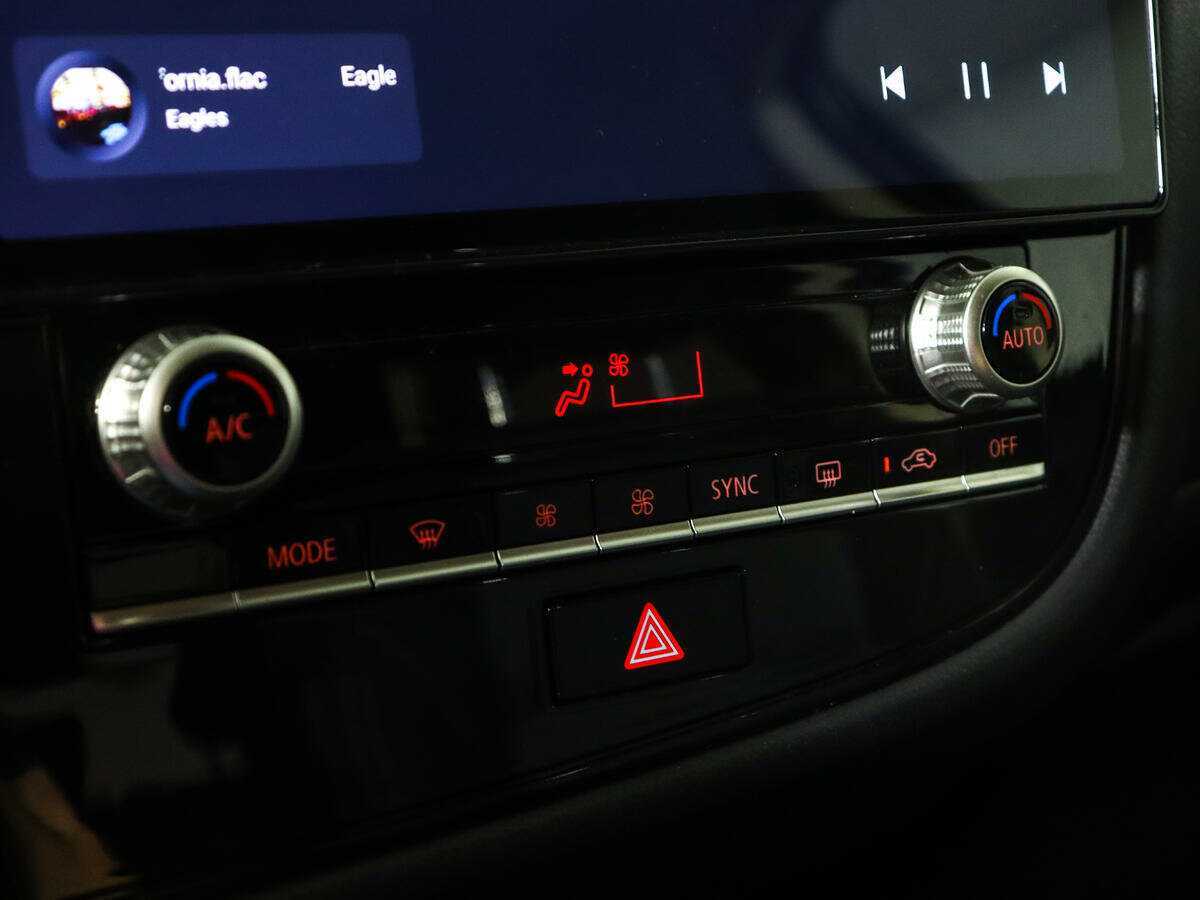 Mitsubishi Outlander 2021 года с пробегом. Фото: #13