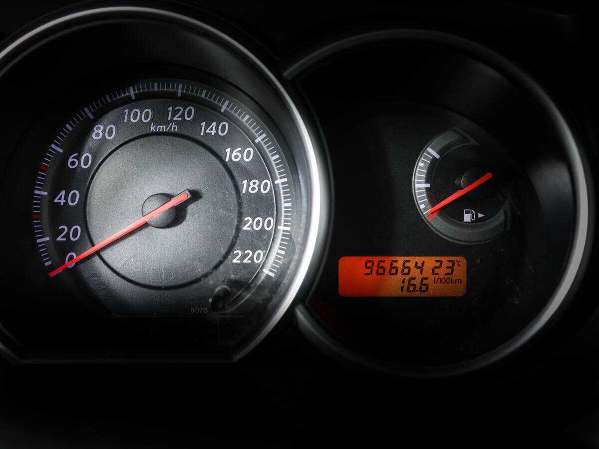 Nissan Tiida 2011 года с пробегом. Фото: #8