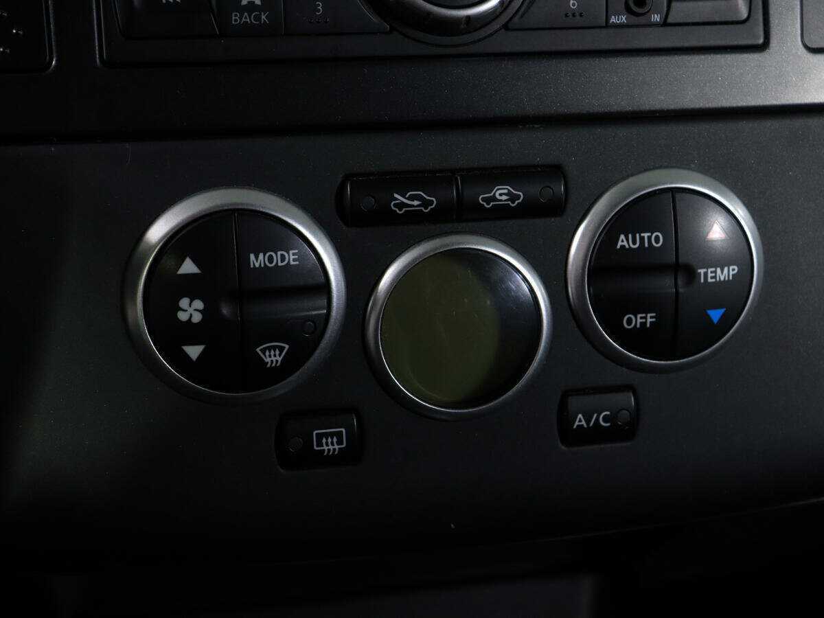 Nissan Tiida 2011 года с пробегом. Фото: #14