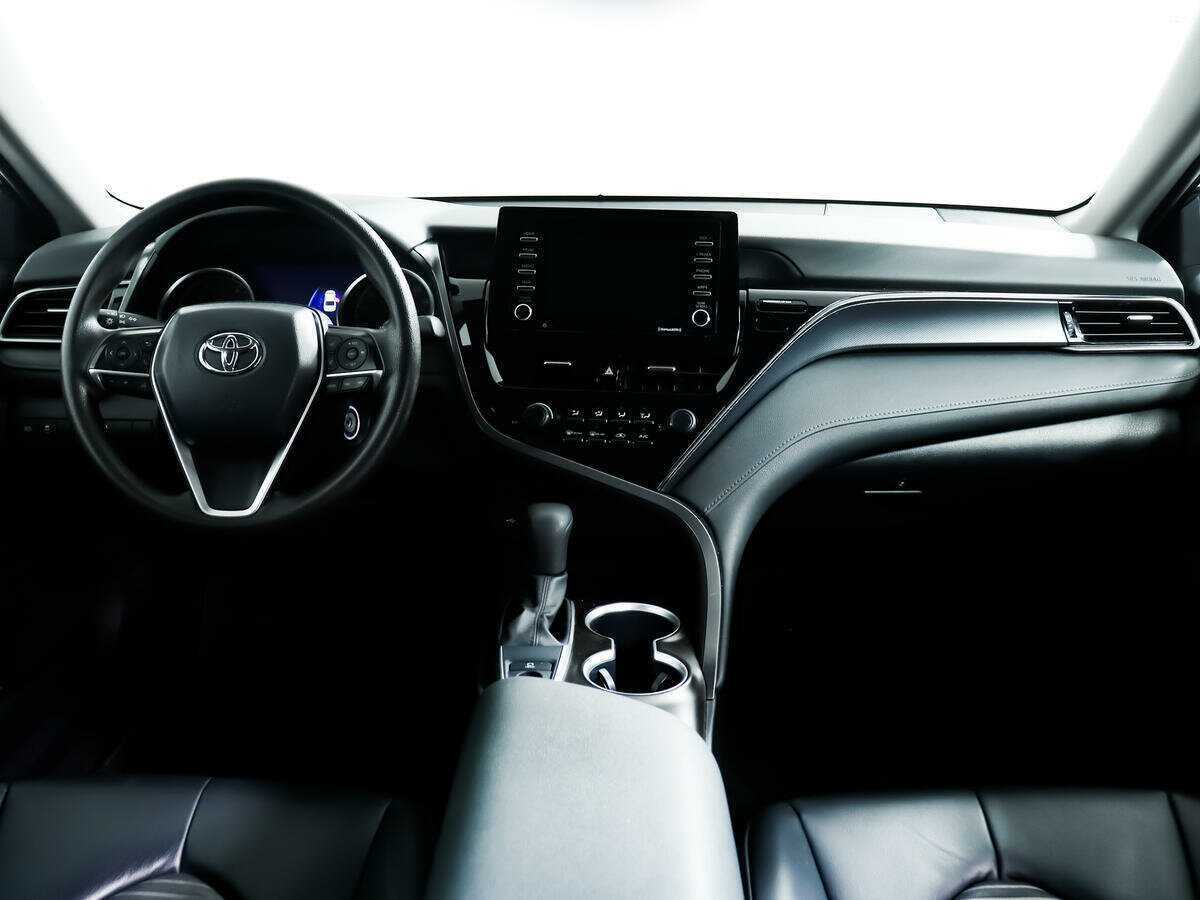 Toyota Camry 2021 года с пробегом. Фото: #10