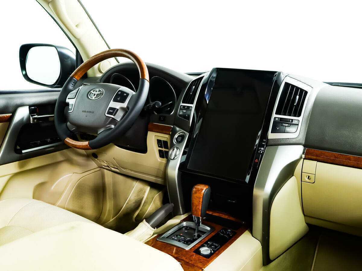 Toyota Land Cruiser 2012 года с пробегом. Фото: #8
