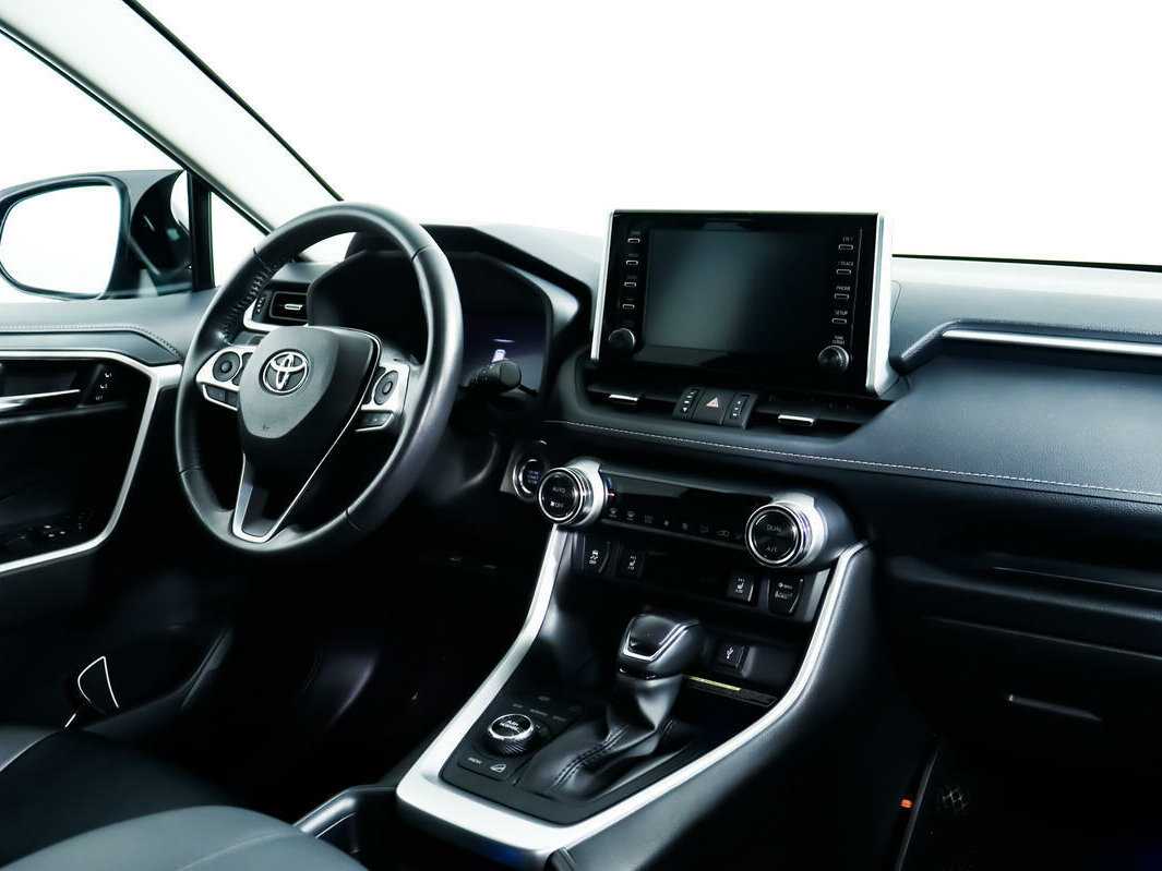 Toyota RAV4 2021 года с пробегом. Фото: #8