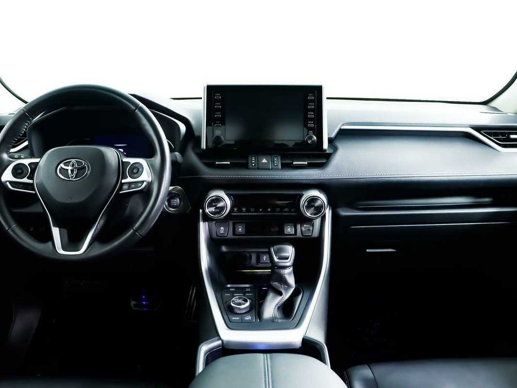 Toyota RAV4 2021 года с пробегом. Фото: #10
