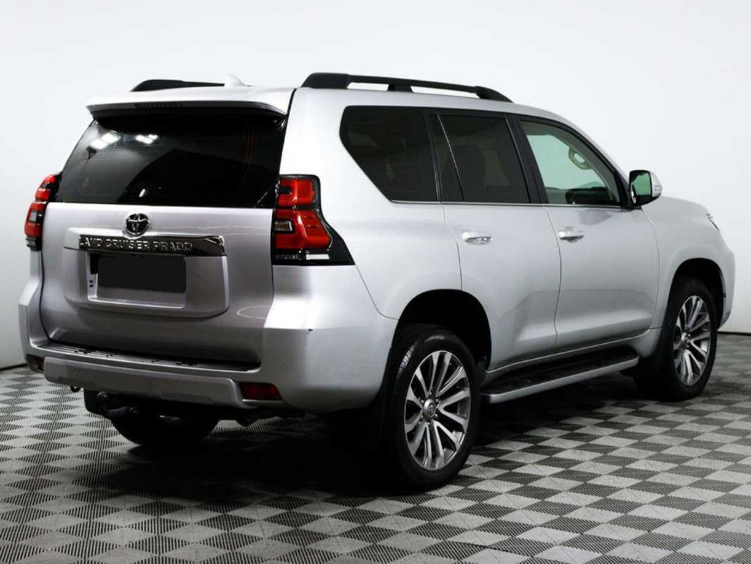 Toyota Land Cruiser Prado 2017 года с пробегом. Фото: #4