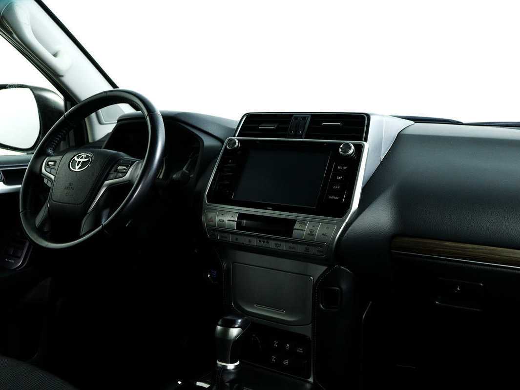 Toyota Land Cruiser Prado 2017 года с пробегом. Фото: #8