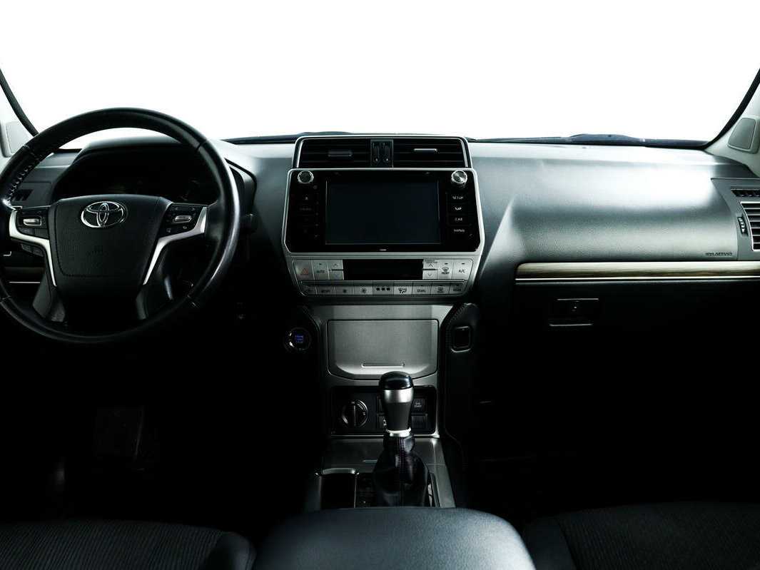 Toyota Land Cruiser Prado 2017 года с пробегом. Фото: #10